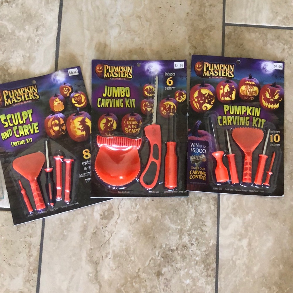 NWT pumpkin 🎃 knives❤️